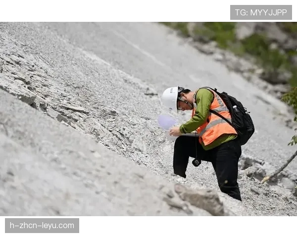 顶级地质勘探员的直觉：他是如何通过岩层纹路判断矿藏分布走向的
